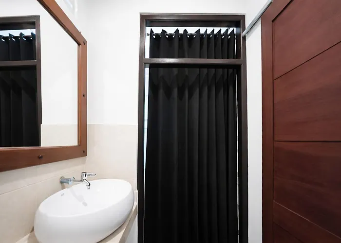 ゲストハウス Urbanview Arta Guna Casa 2
